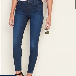 Mid-Rise Rockstar Built-In Sculpt Jeans for Women